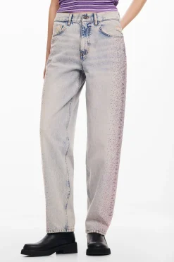 Straight jeans with rhinestones