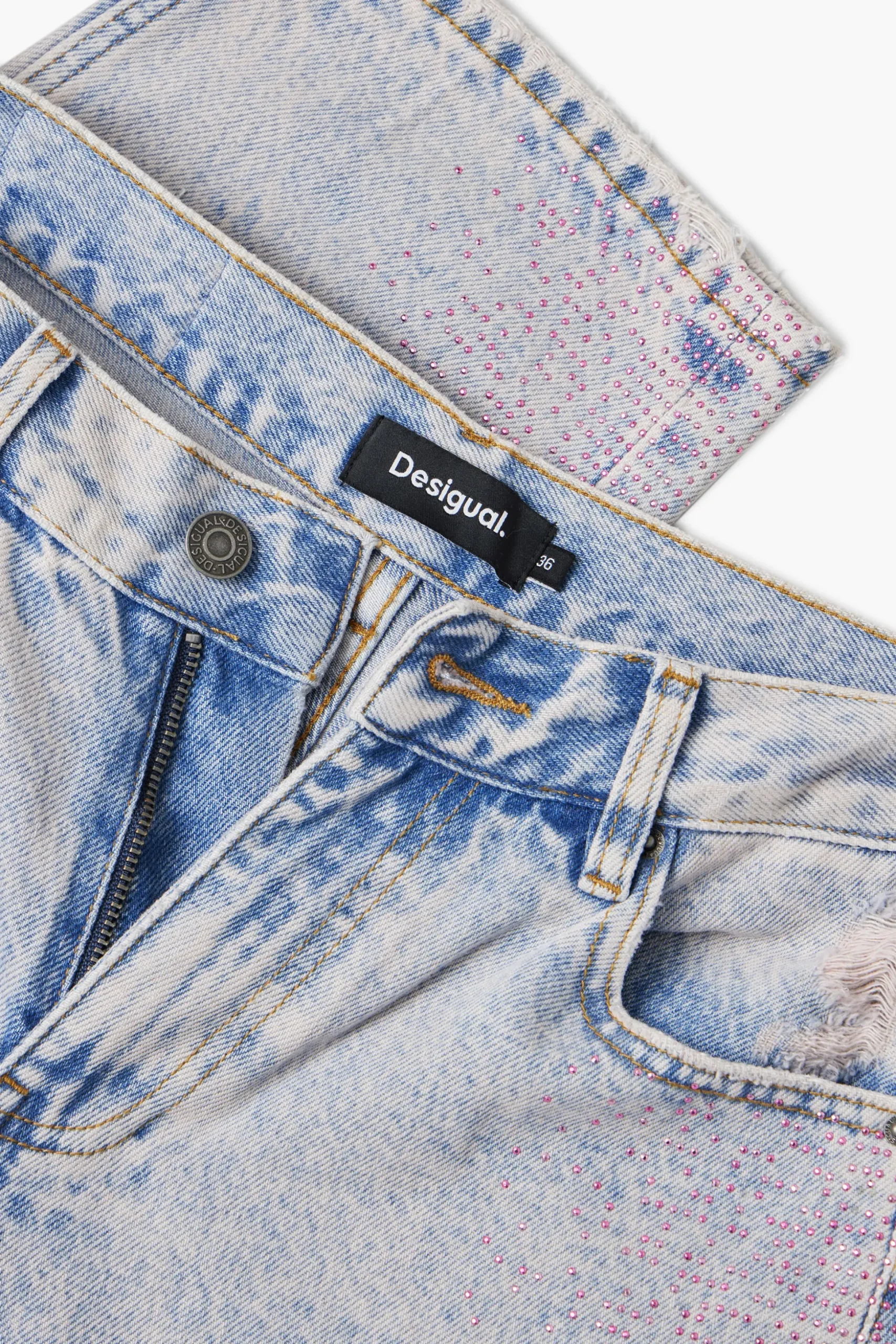 Straight jeans with rhinestones
