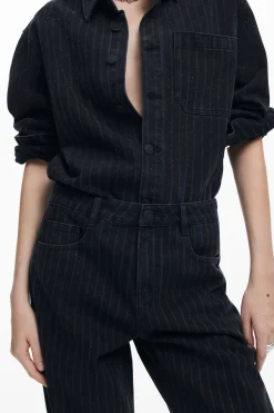 Straight jeans with topstitching
