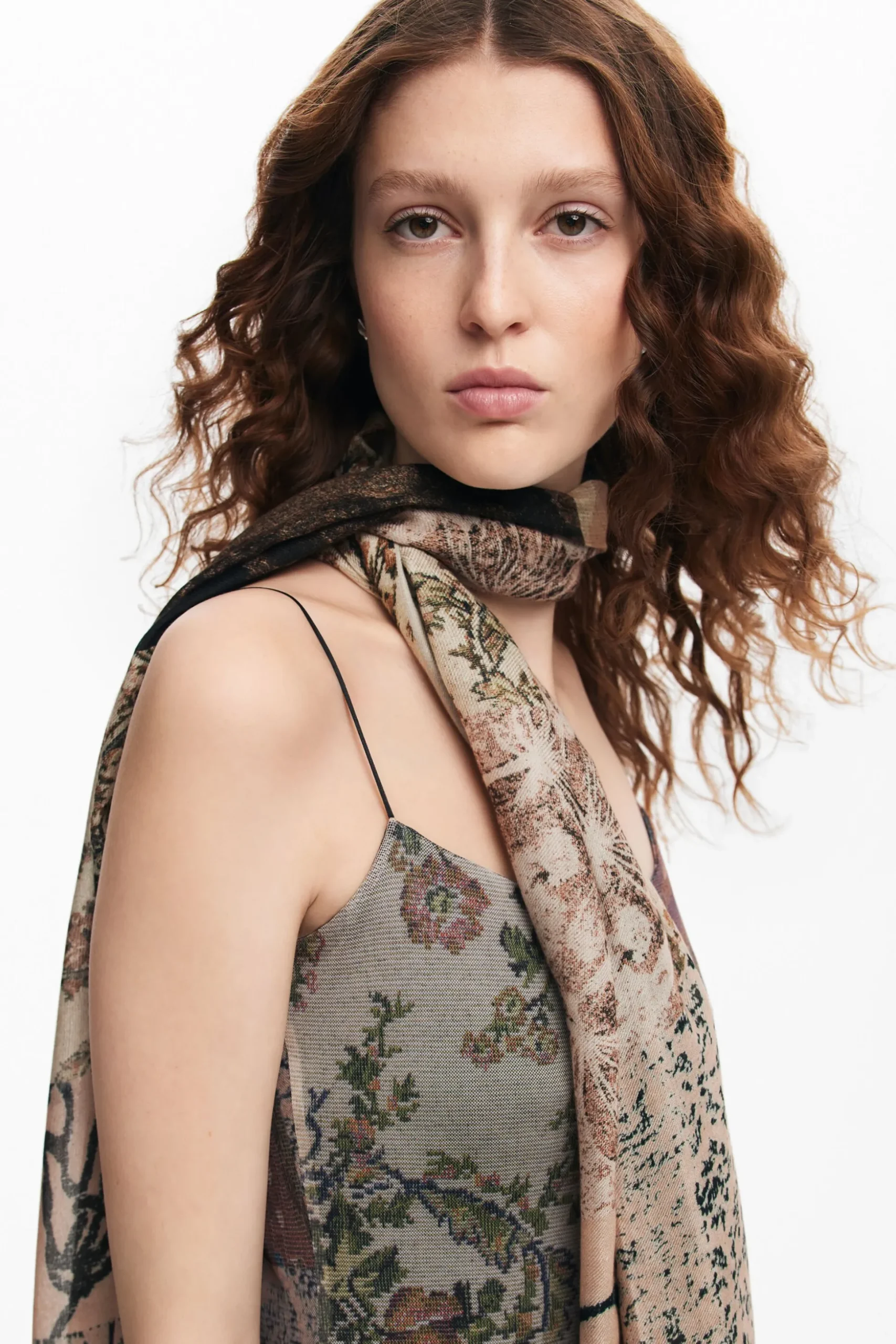 Tapestry scarf
