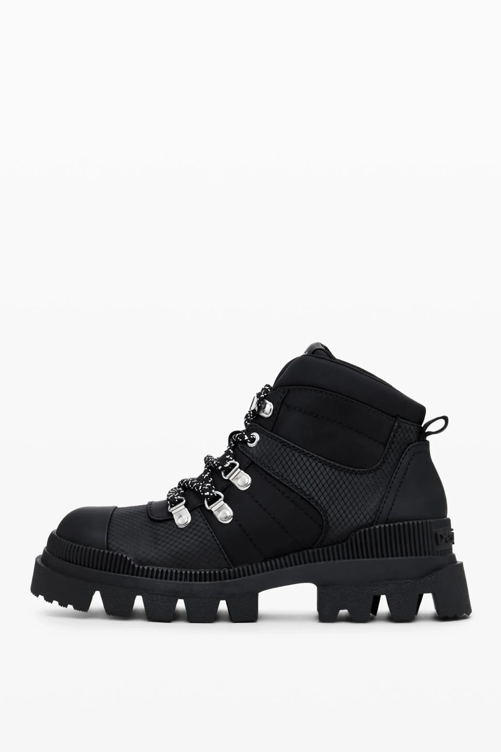Track boot