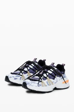 Trekking shoe