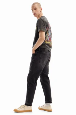 T-shirt with Mickey Mouse drawing