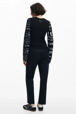 T-shirt with printed sleeves