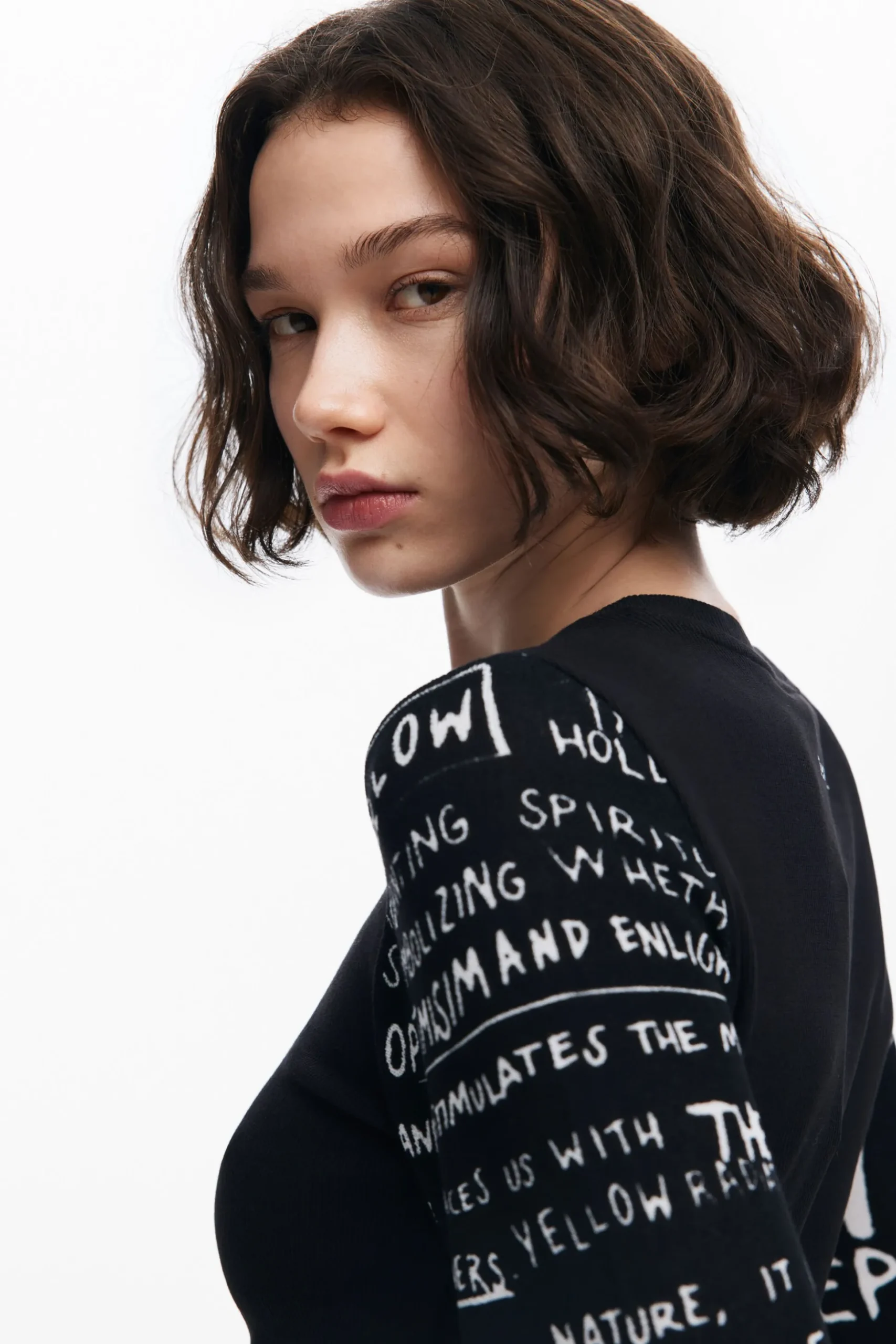 T-shirt with printed sleeves