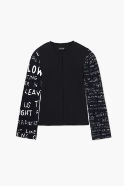 T-shirt with printed sleeves