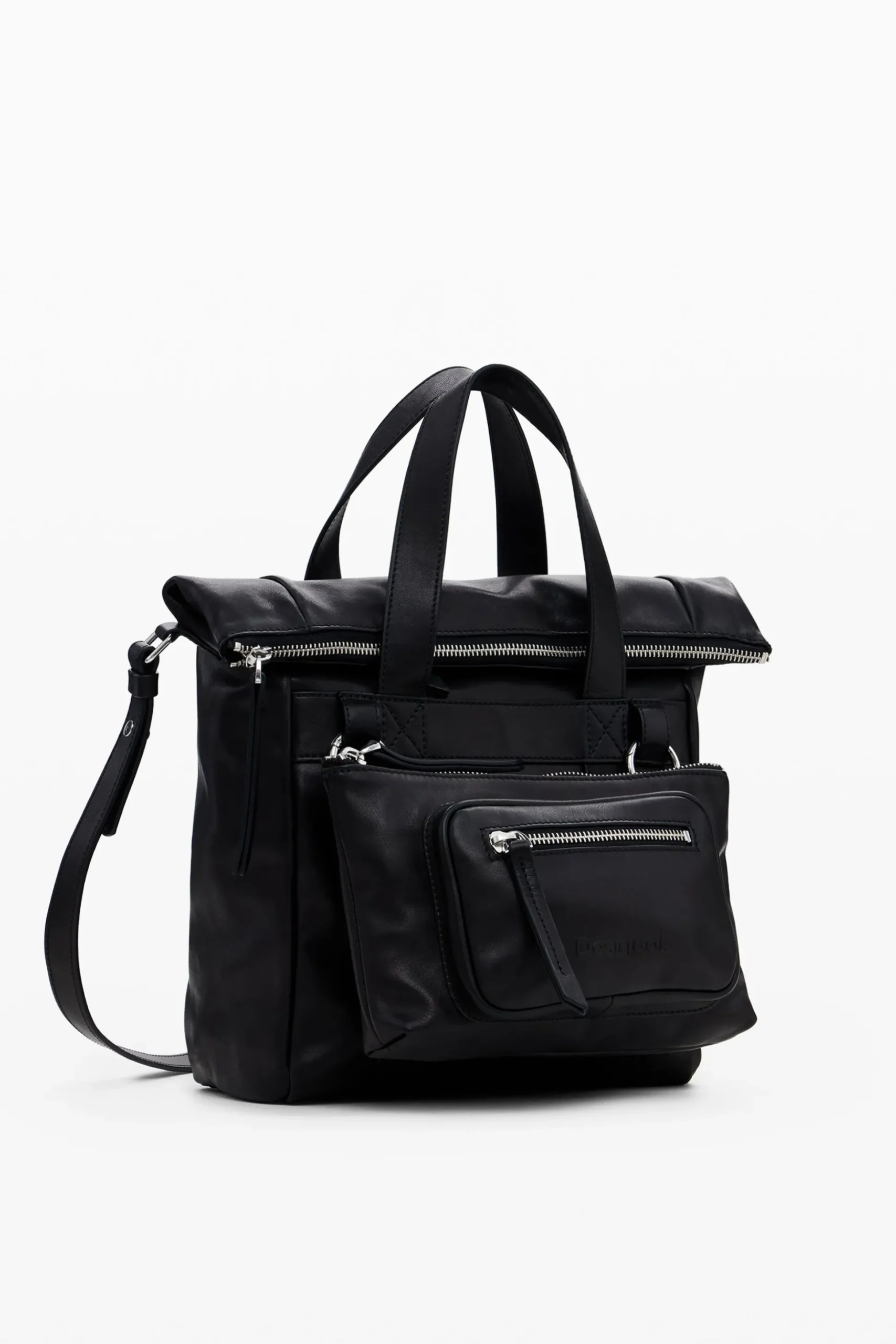 Voyager M leather backpack