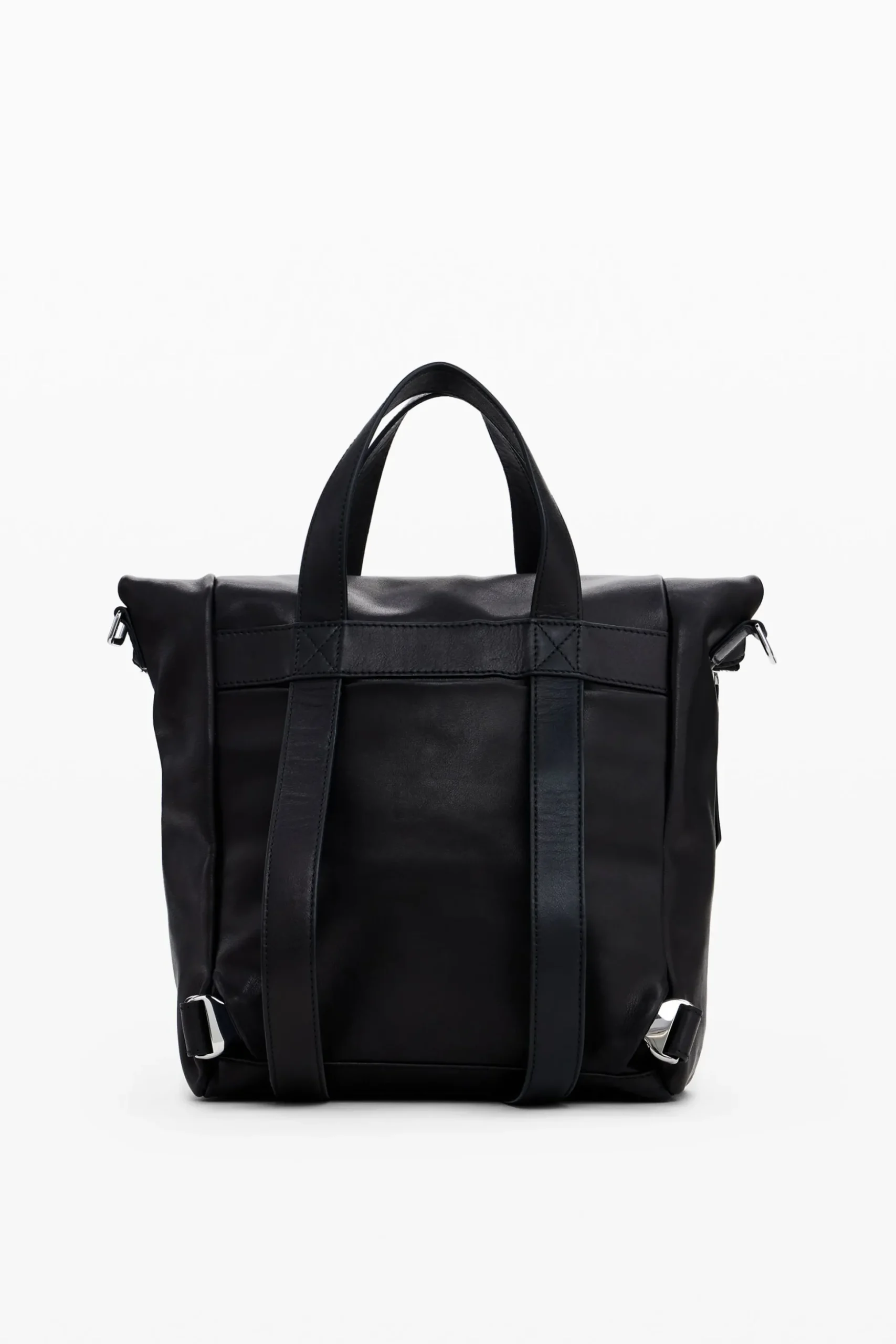 Voyager M leather backpack