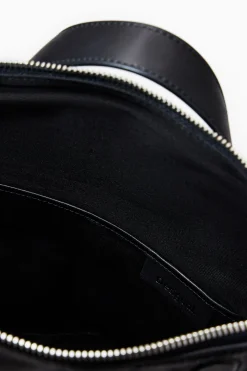 Voyager M leather backpack